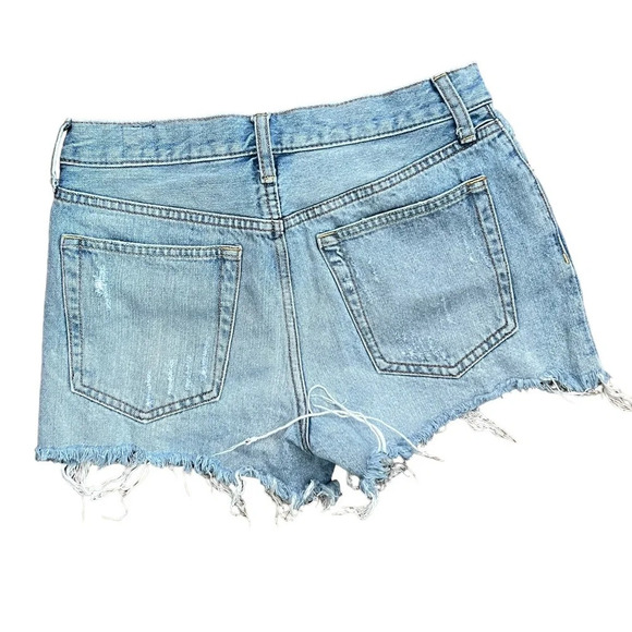 We The Free Mid Rise Distressed Denim Shorts 27 - Picture 3 of 3